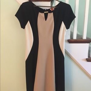 Dress slightly used size 10 very comfortable